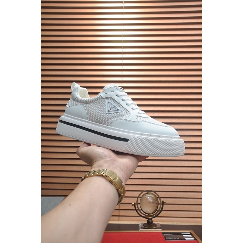 Pra*a casual shoes